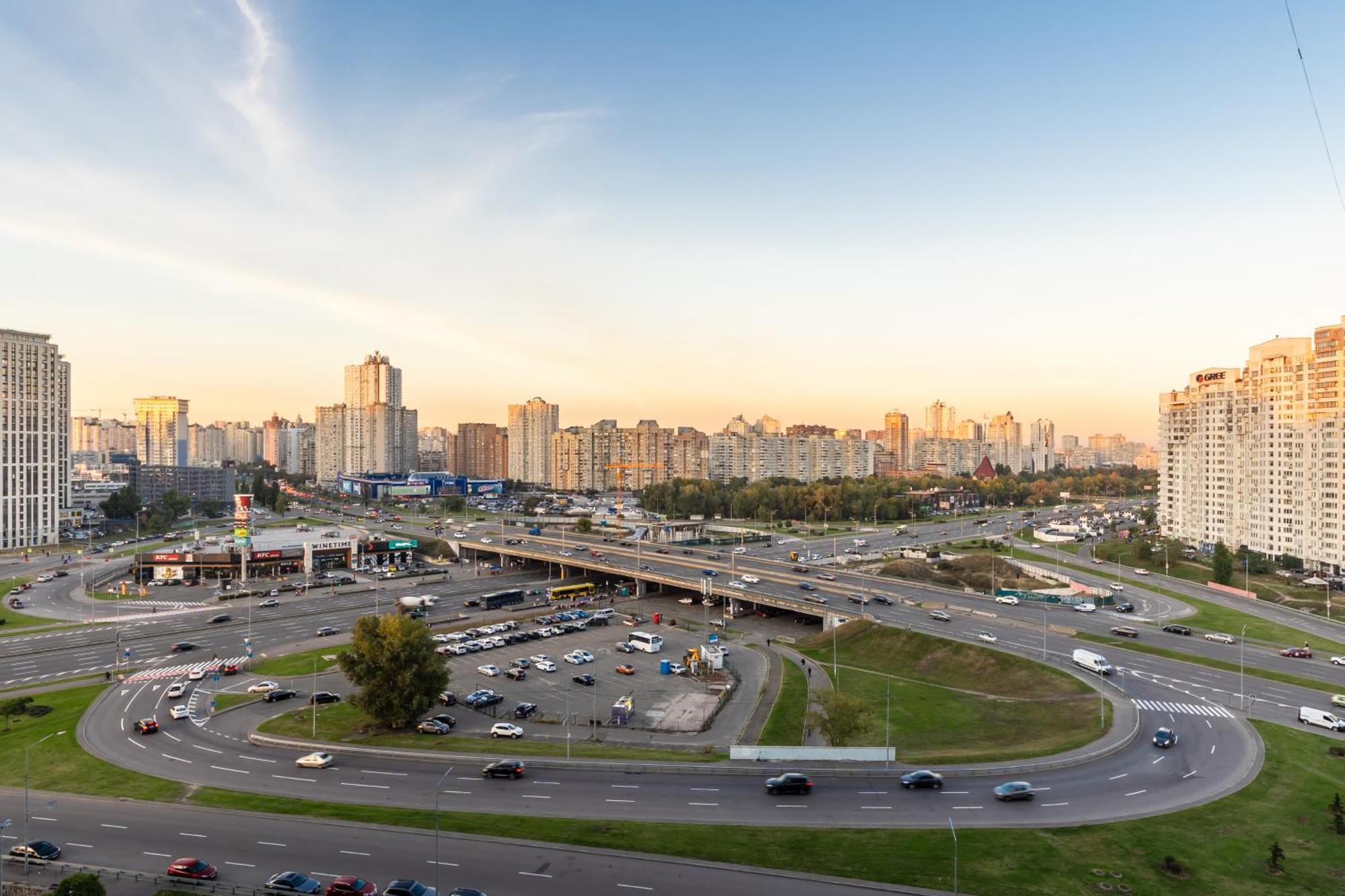 Апартаменты На Метро "Осокорки" Kiev Extérieur photo